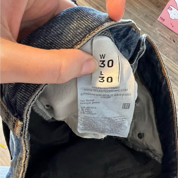 NWT Selected Femme Mom Fit Jean - Picture 11 of 11